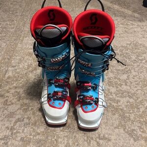 Scott Ski Boots Red and Light Blue